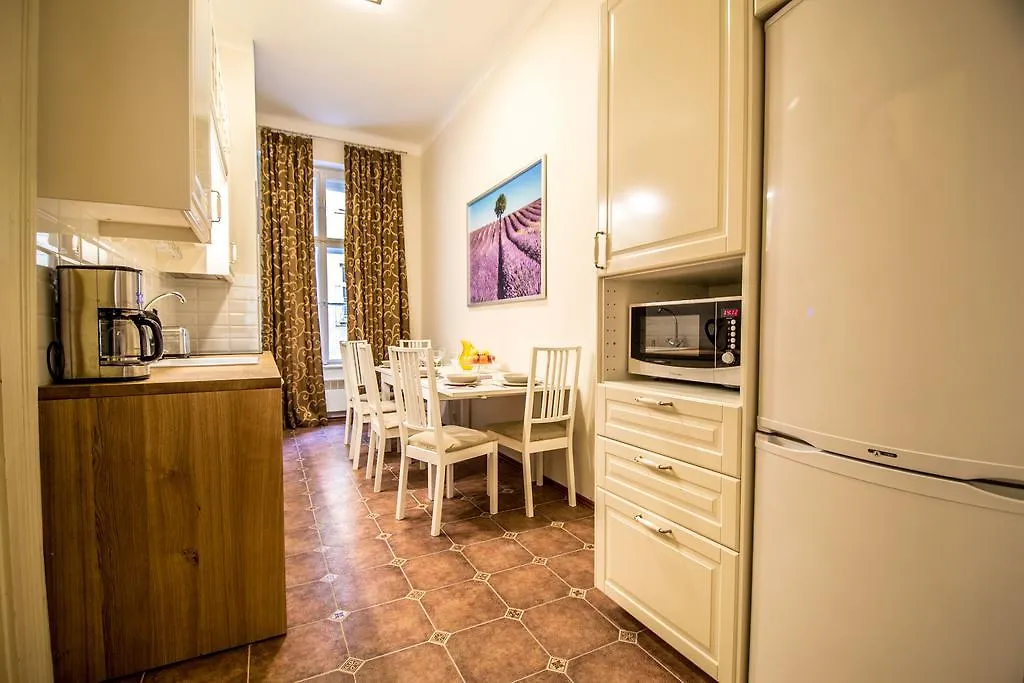 Colonial Ruterra 2Bdr Apartment Prag